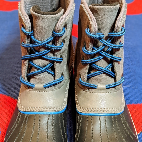 Sorel City Short Winter Boot - Picture 4 of 6